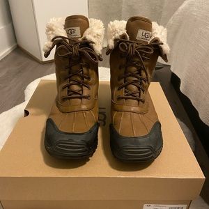 UGG ADIRONDACK BOOT Women size 10